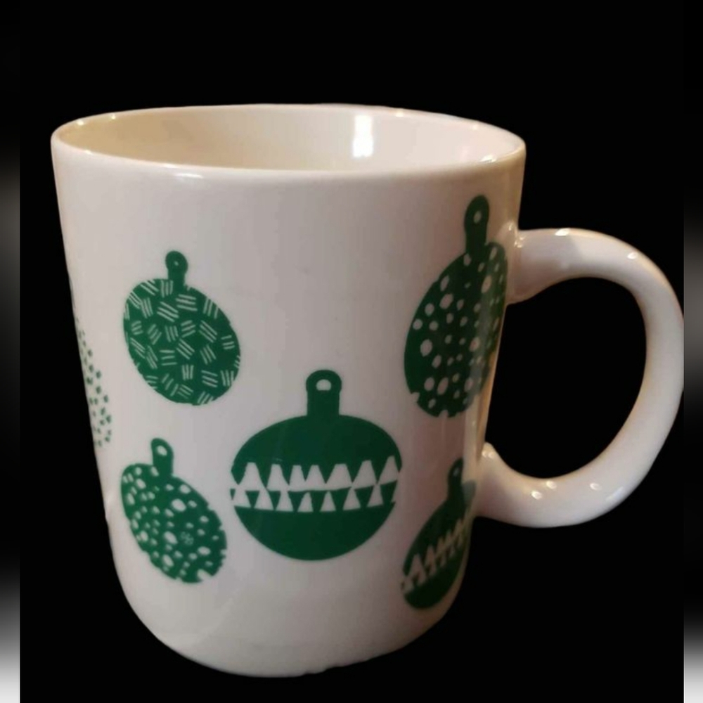 2016 Starbucks Green Ornaments Christmas Holiday 12oz Coffee Mug